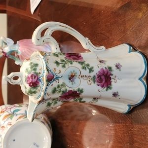 ANTIQUE JAPAN PORCELAIN HAND PAINTED CHOCOLATE POT